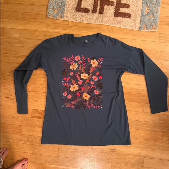 NATURAL LIFE Tops - NWOT NATURAL LIFE Blue Floral Long Sleeve Tee